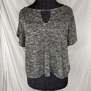 American eagle women’s top black white shortsleeve